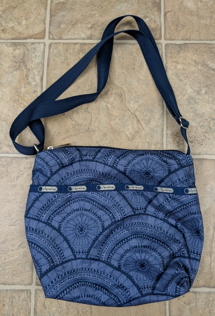 LeSportsac blue print Crossbody Bag Zip Closure Adjustable Strap Lined 1114